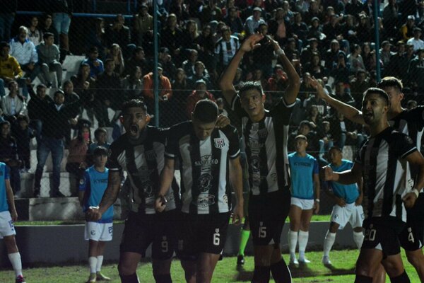 Versus / Santaní derrota a Sol de América y sigue bien arriba en la Intermedia