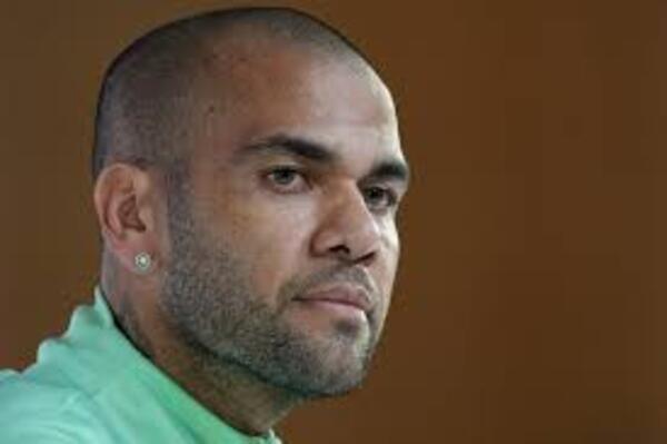 Dani Alves, más "delgado y demacrado" en prisión: "Le gritan maricón y violador"
