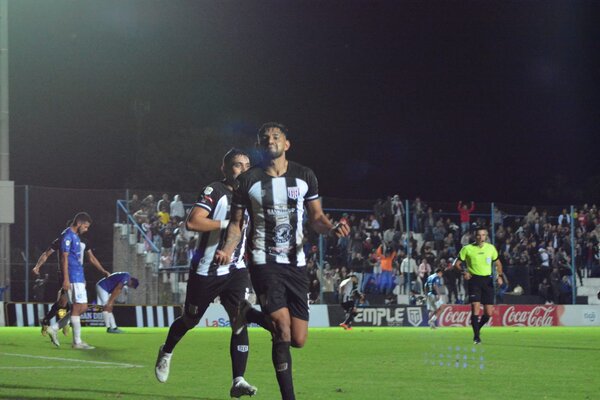 Santani vence a Sol y sube a la cúspide de la Intermedia - La Tribuna