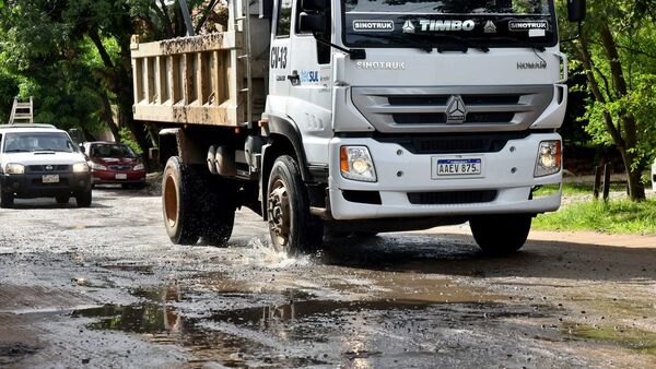 Vecinos de la zona de Molas López lamentan caos en calles alternativas
