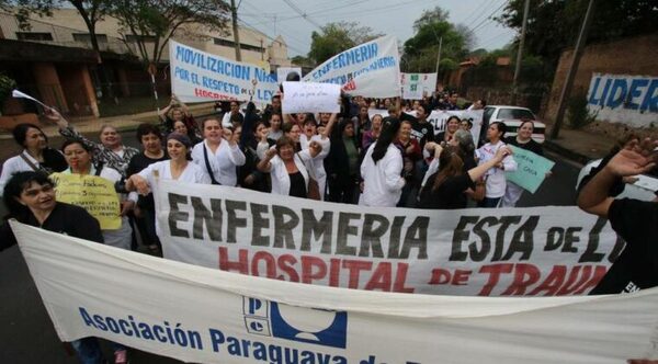 Aso de Enfermería se moviliza por varias reivindicaciones - Oasis FM 94.3