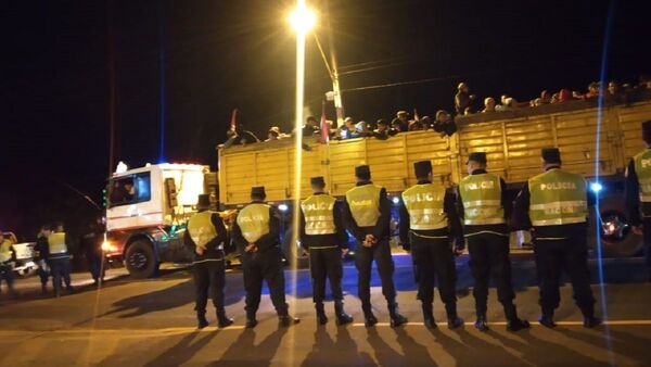 Reportan llegada de cientos de manifestantes e incautan honditas