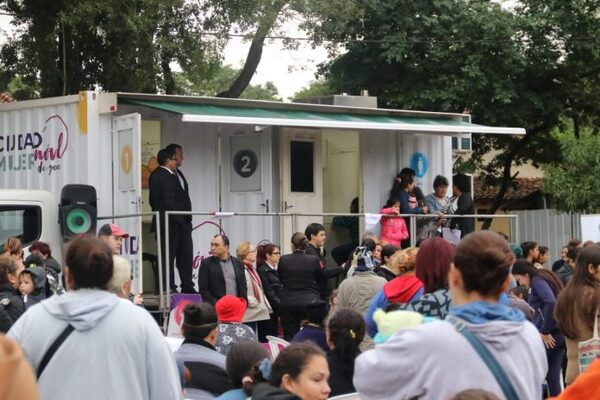 Ciudad Mujer Móvil llegará desde este miércoles a varias cuidades de Ñeembucú
