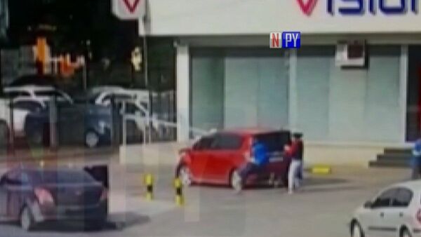 Así fueron el asalto y la recuperación de botín frente a un banco en Ñemby
