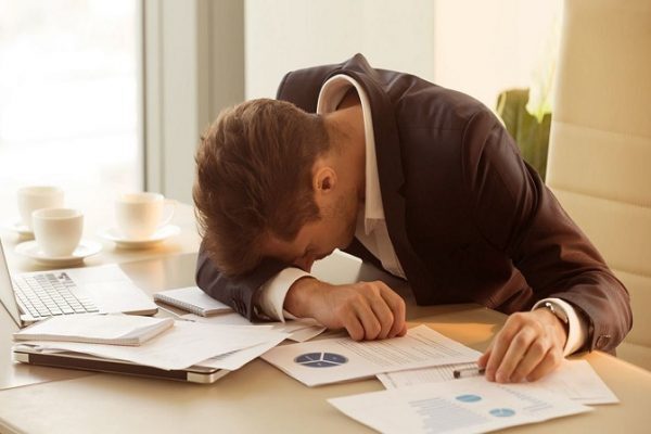 Síndrome del “trabajador quemado”, una situación de estrés laboral sostenido | 1000 Noticias