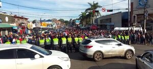 Protestas ante el TSJE: continúa el bloqueo de la avenida Eusebio Ayala - Política - ABC Color