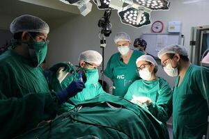 Diario HOY | Realizan la primera cirugía de implante activo de conducción ósea