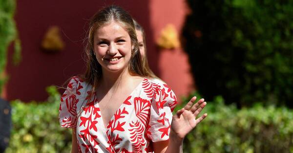 La Nación / ¡Olé! Princesa española se alista para formación militar