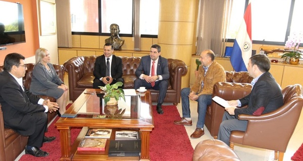 Presentan proyecto de préstamo para construir una Línea de Transmisión 220 kV en el Chaco