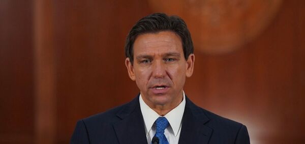 Disney amplía su demanda contra el gobernador de Florida, Ron Desantis en una disputa judicial - Revista PLUS