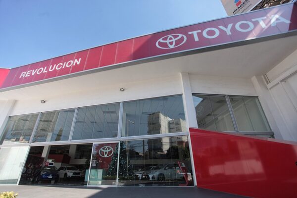 Toyota estima vender 100.000 autos en México en 2023 - MarketData