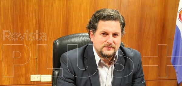 Francisco Olivera: “Paraguay debe cerrar su ciclo productivo y tecnológico” - Revista PLUS