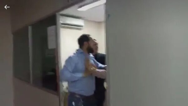 Video: Concejales llegan a los golpes tras aprobación de cuestionado balance - ABC en el Este - ABC Color