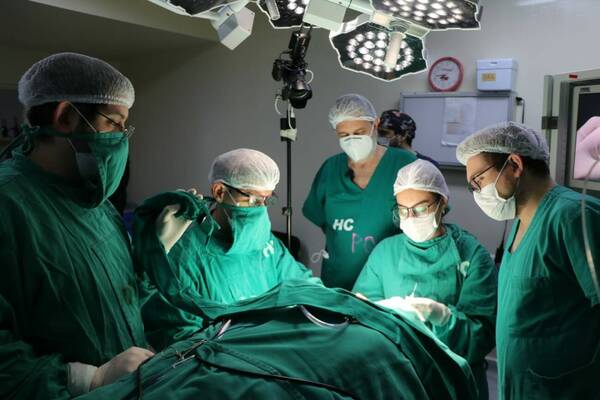 Por primera vez en el país se realiza un implante auditivo de conducción ósea
