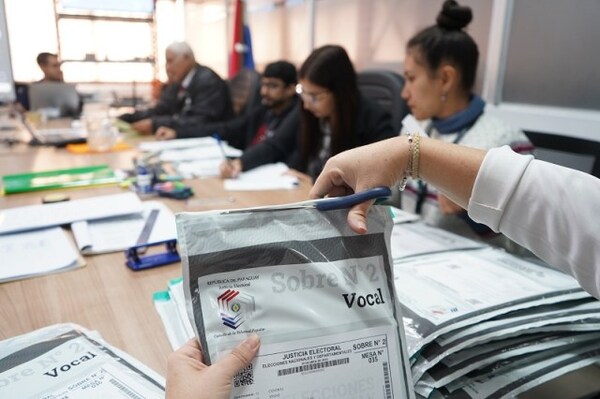 Concluyen cómputos provisorios en los 17 departamentos del país
