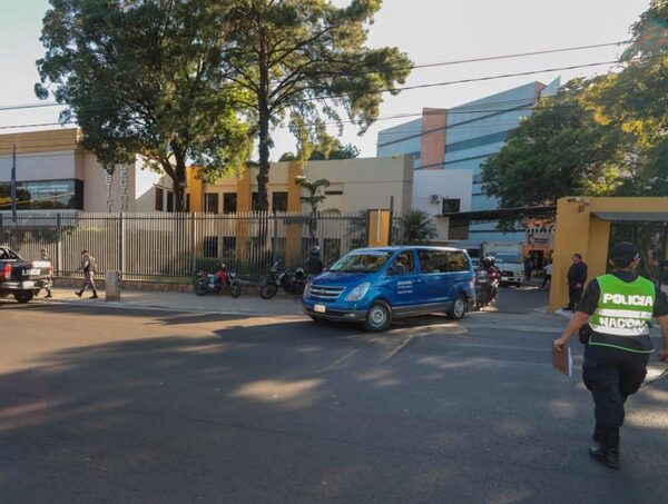 Inhabilitan tránsito en zona del TSJE, por cuestiones de seguridad · Radio Monumental 1080 AM