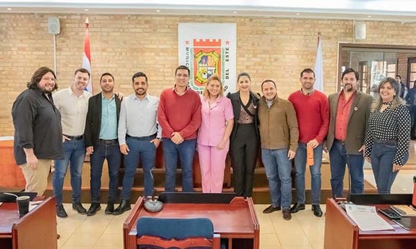 Landy Torres acude a la JM de CDE y se pone a disposición para trabajar mancomunados | DIARIO PRIMERA PLANA