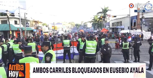 Manifestantes siguen bloqueando tramos en inmediaciones del TSJE - ADN Digital