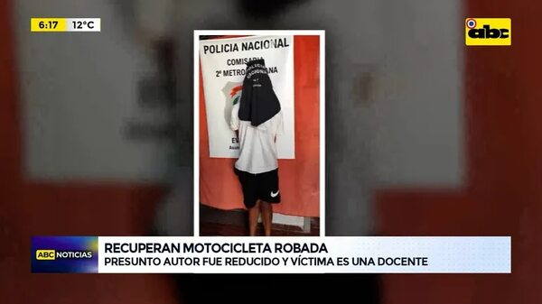 Video: Recuperan motocicleta robada frente a una escuela - ABC Noticias - ABC Color