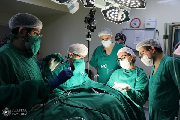 Realizaron la primera cirugía de implante activo de conducción ósea en el Paraguay