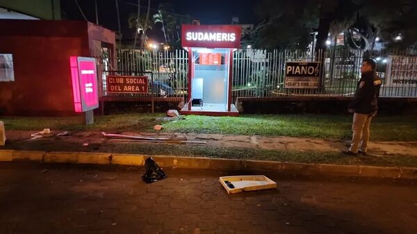 Video: así llegó el grupo armado para robar un cajero en Ciudad del Este - ABC en el Este - ABC Color