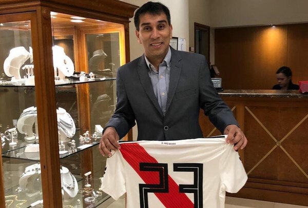 Versus / Nelson "Pipino" Cuevas armó revuelo en Argentina por unas polémicas declaraciones