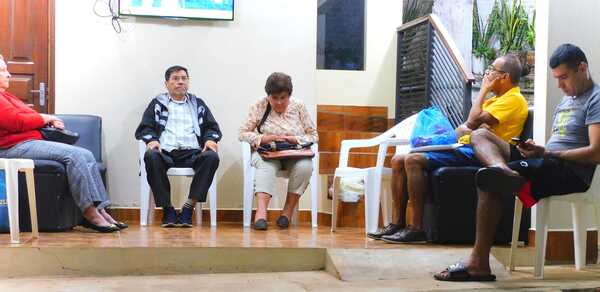 Servicio médico a cambio de alimentos no perecederos en la ciudad de Villa Elisa