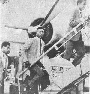 Aeronave de LAP, en la que viajó Pelé, se restauró y podrá ser visitada - Nacionales - ABC Color