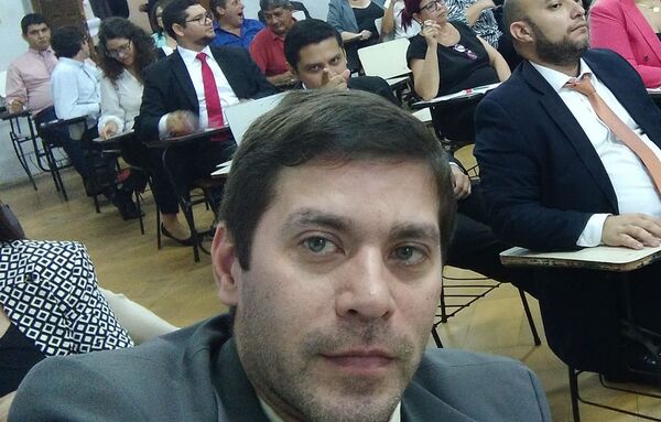 Diario HOY | “Es totalmente falso”, funcionario de Cancillería responde a publicación de sobresueldo