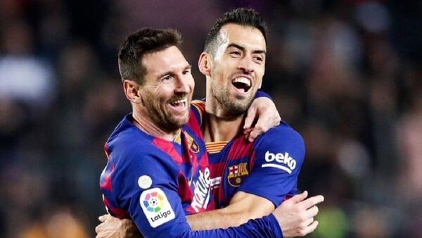 Lionel Messi y Modric se despiden de Sergio Busquets