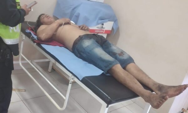 Apuñalan a joven en ronda de tragos