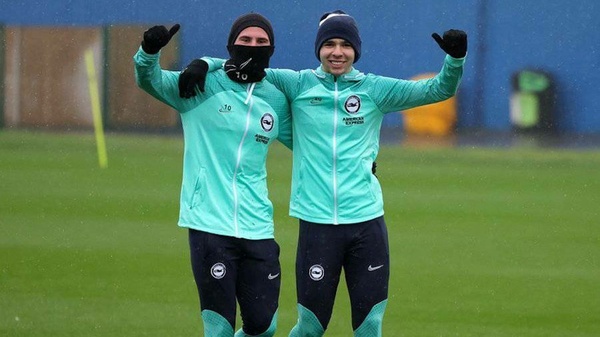 Julio Enciso perdería a una de las personas que más lo ayudó desde su llegada al Brighton