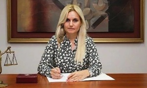 Corte suspende sin goce de sueldo a fiscala imputada por coima - Noticiero Paraguay
