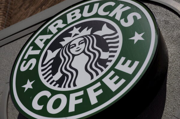 Starbucks estrenó su primera tienda en Paraguay con un guiño a la comida local - MarketData