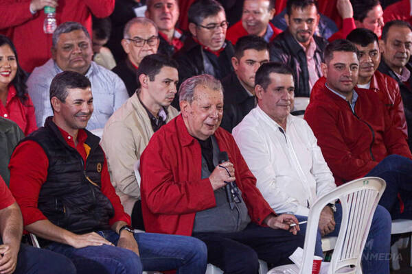 "Calé" festejó sus 34 años de vida parlamentaria con una "Fiesta Republicana"