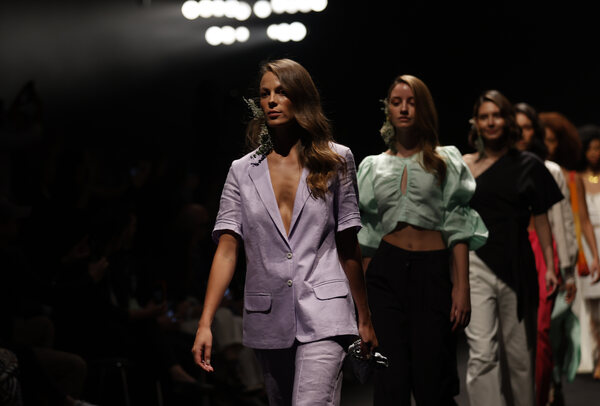 La moda sostenible colombiana se sube a la pasarela del Bogotá Fashion Week - MarketData