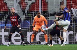 Inter gana, pero deja con vida al Milan en semifinales de la Champions - Fútbol Internacional - ABC Color
