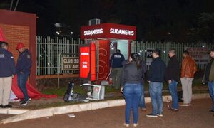Falsos agentes de Investigación roban cajero del Banco Sudameris – Diario TNPRESS