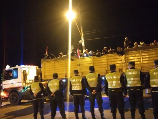 Manifestantes de Canindeyú piden nuevas elecciones y libertad de Payo Cubas · Radio Monumental 1080 AM