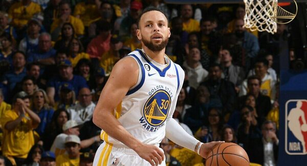 Versus / Los Warriors sobreviven a unos Lakers en vilo por la lesión de Anthony Davis