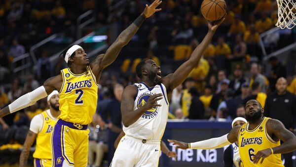Los Warriors no tiran la toalla