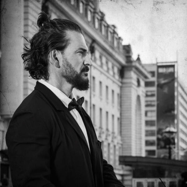 Ricardo Arjona se luce como basquetbolista - C9N