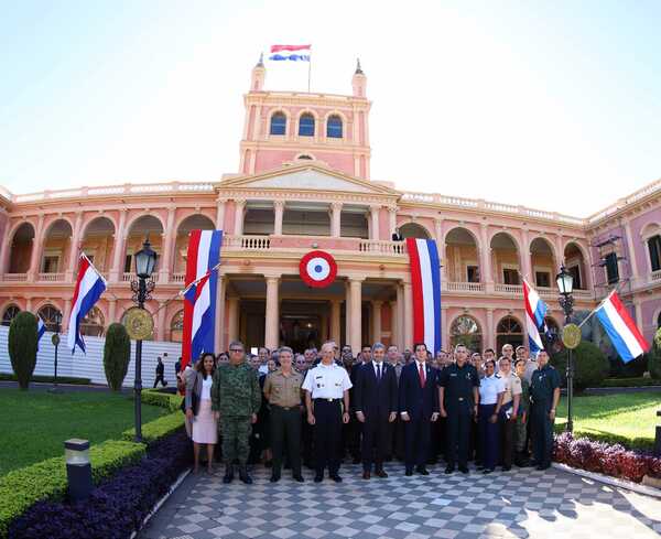 Presidente recibió visita del director y estudiantes del Colegio Interamericano de Defensa - .::Agencia IP::.