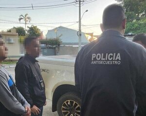 Detienen a hombre acusado de cobrar dinero producto de estafa desde la cárcel de PJC | 1000 Noticias