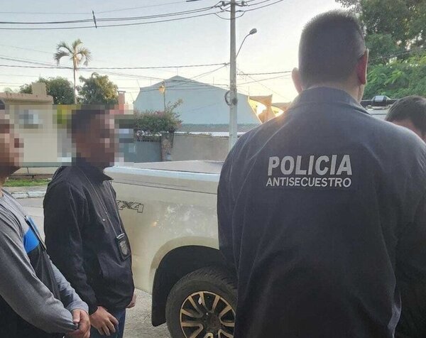 Detienen a hombre acusado de cobrar dinero producto de estafa desde la cárcel de PJC | 1000 Noticias