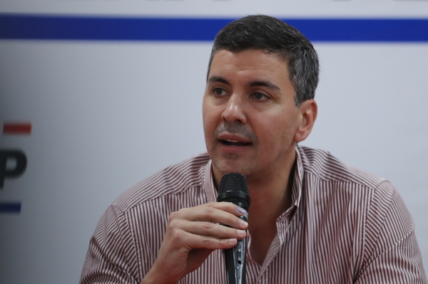 Santiago Peña promete en su futuro Gobierno crear 500.00 empleos en Paraguay - MarketData