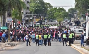 Comerciantes de zona de TSJE registran pérdidas enormes por culpa de manifestantes payistas