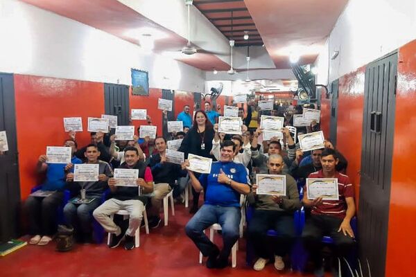 Personas privadas de libertad completan cursos de formación en la penitenciaría Padre Juan A. de la Vega
