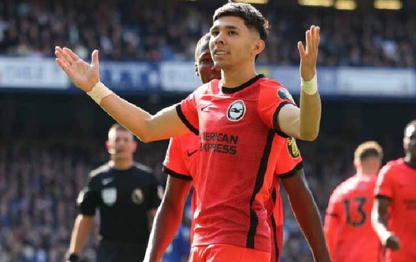 Premio doble para Julio Enciso en el Brighton – Prensa 5