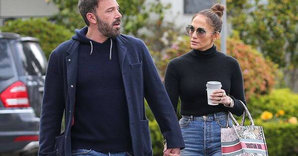 La Nación / ¿No tiene heladera?, Ben Affleck cerró de un portazo la puerta del auto a Jlo